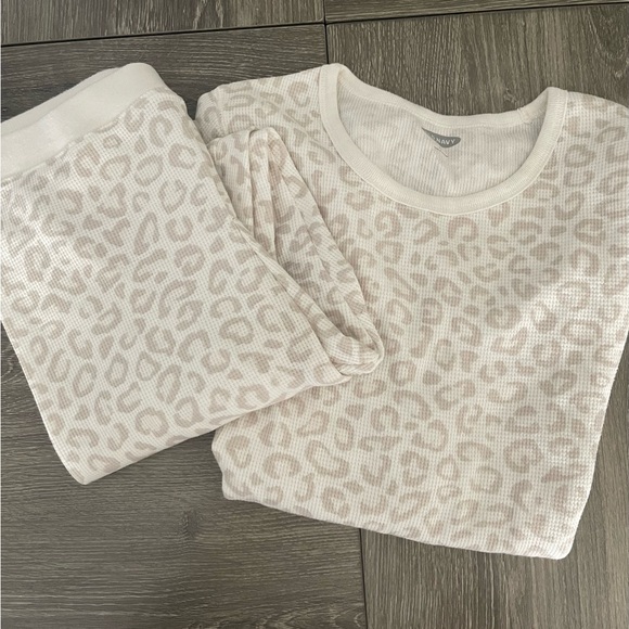 Old Navy Other - ON Cream Cheetah Pajama Set